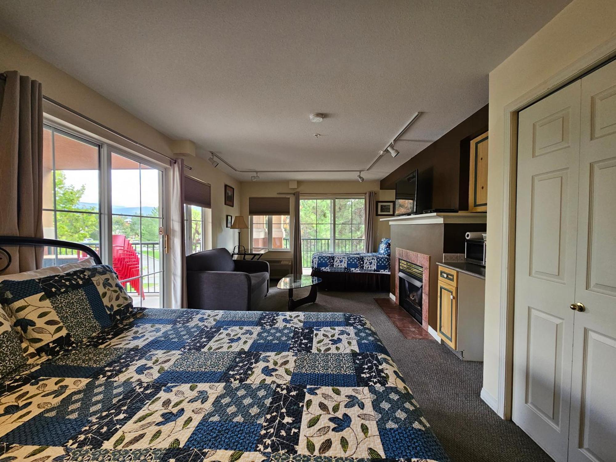 Aparthotel Borgata Kelowna
